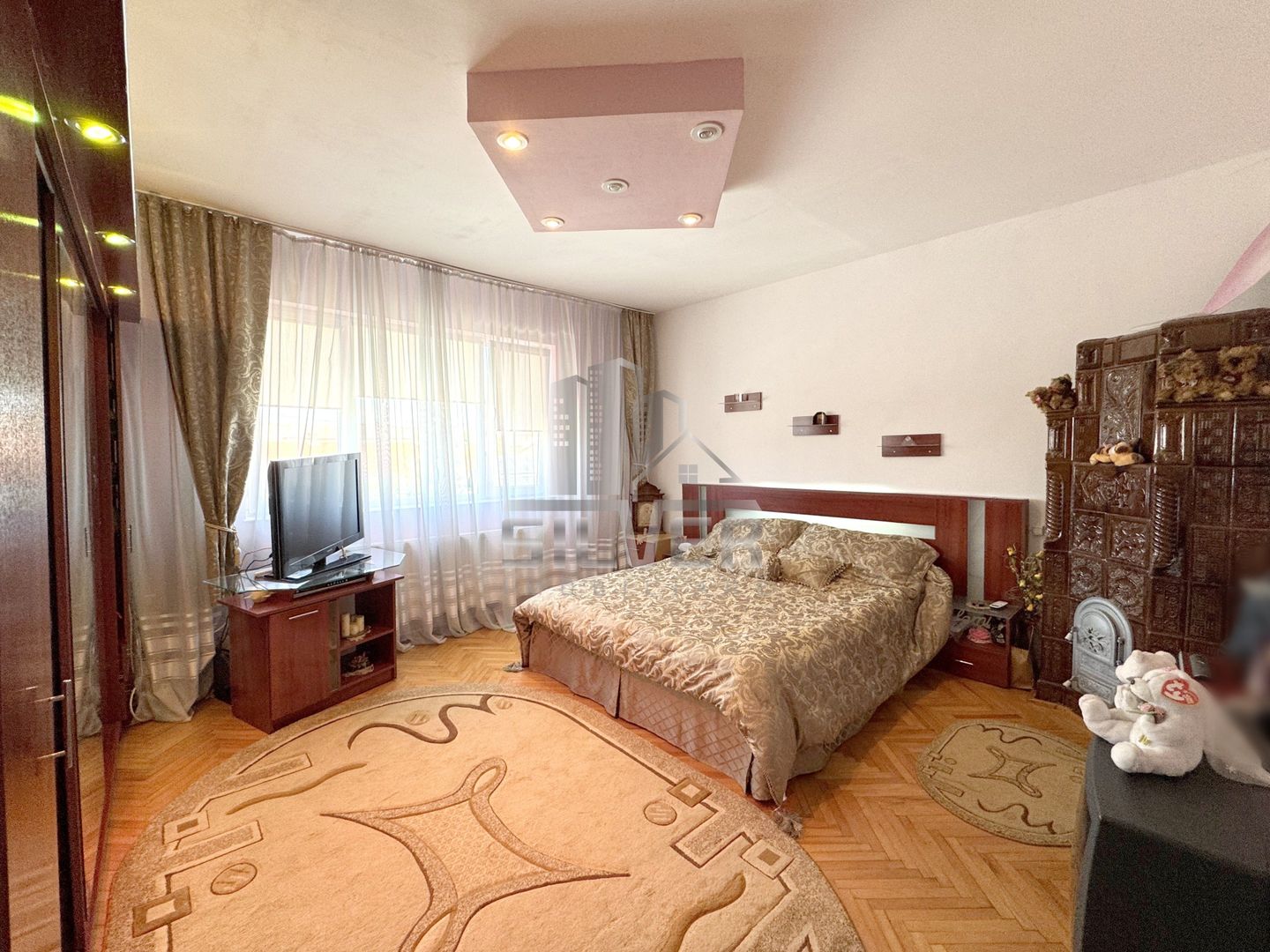 Casa cu 4 camere/teren 396mp/Garaj/Str.Stefan Augustin. - Poză 33