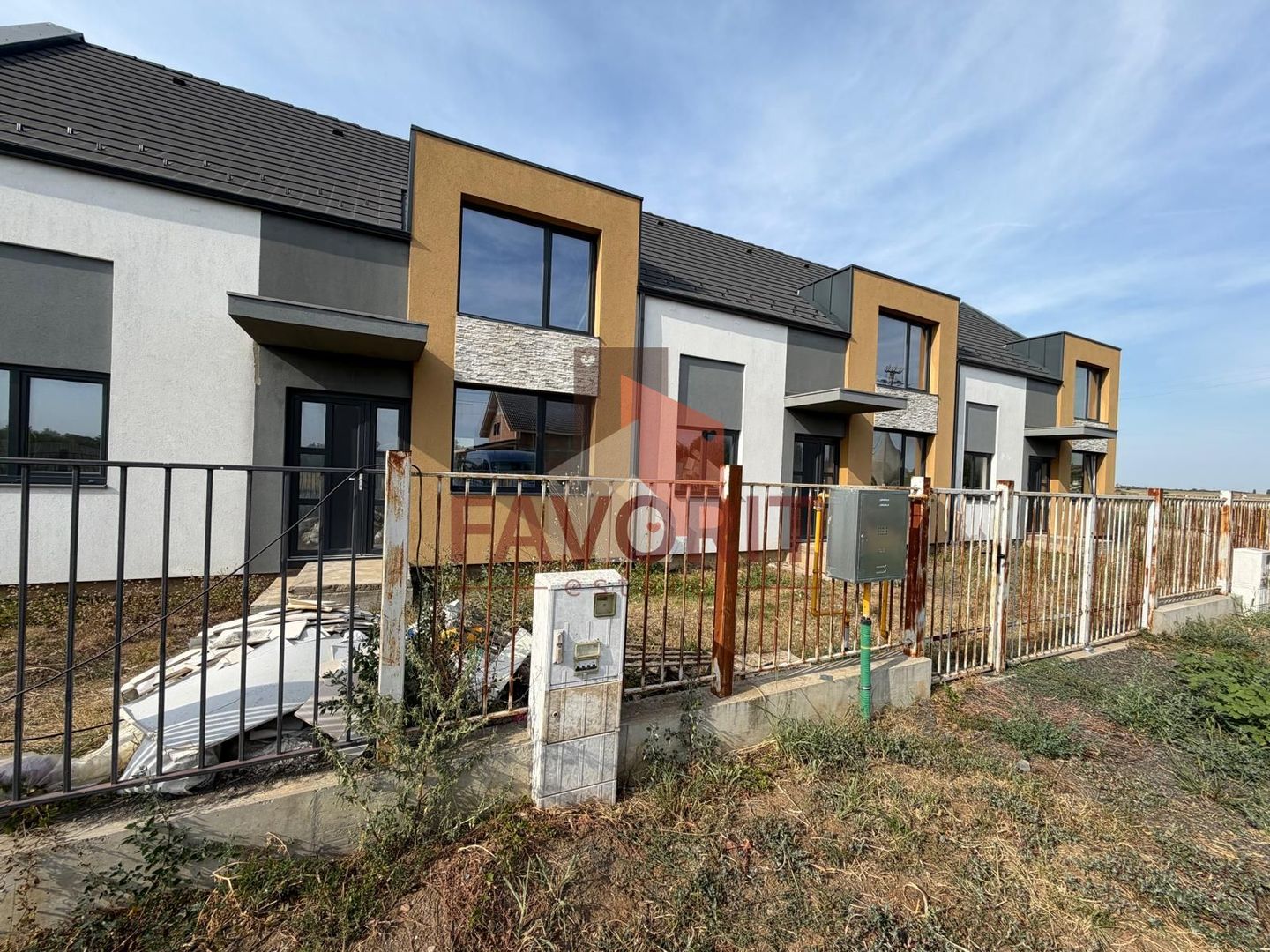 Triplex | 3 camere | Toate utilitatile | Asfalt | Parter + Mansarda | - Poză 2