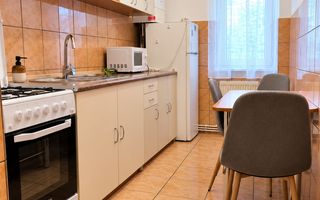 Apartament cu 3 camere în zona UMFST ( 7 Noiembrie) - Poză 3