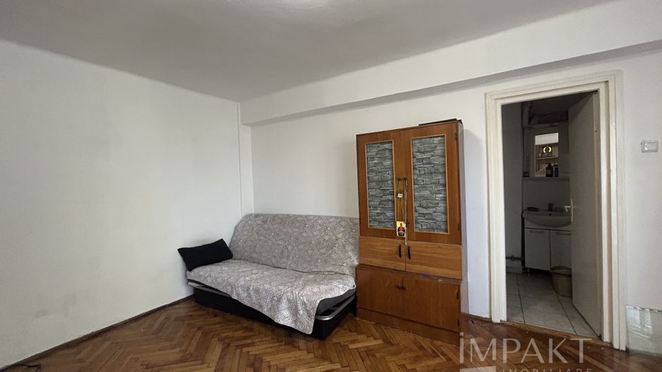 Vanzare apartament 2 camere semidecomandate zona Horea! - Poză 1