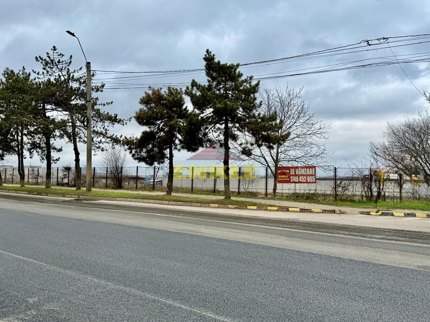 Vand teren intravilan 13629 mp  deschidere 150 ml la Calea Nationala - Poză 1