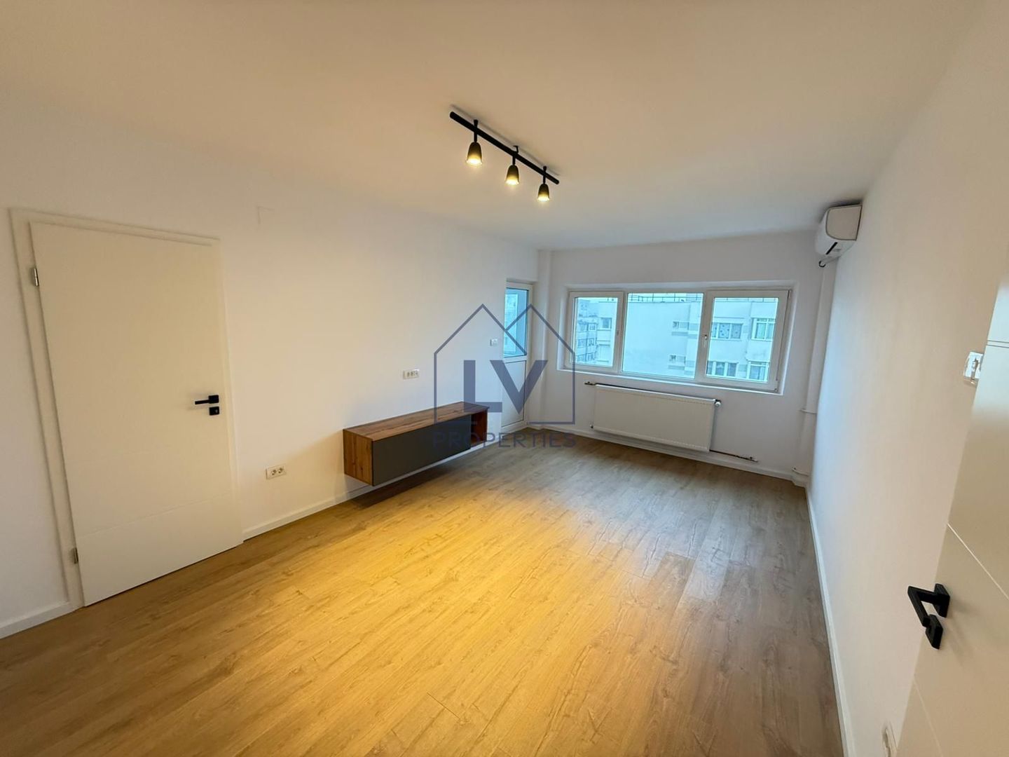 VANZARE 2 CAMERE | ZONA LACUL TEI - Poză 1