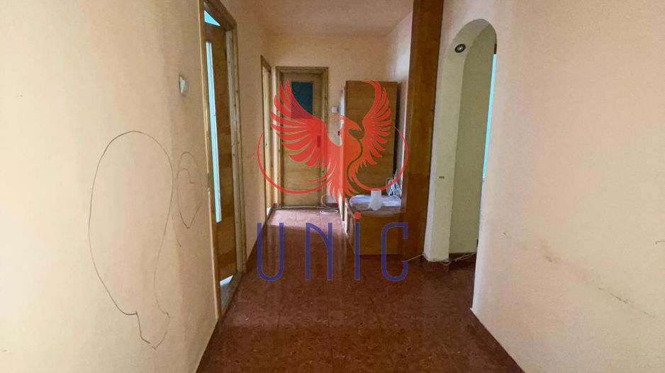 4 camere decomandate, V-uri - 1 Mai - Poză 3