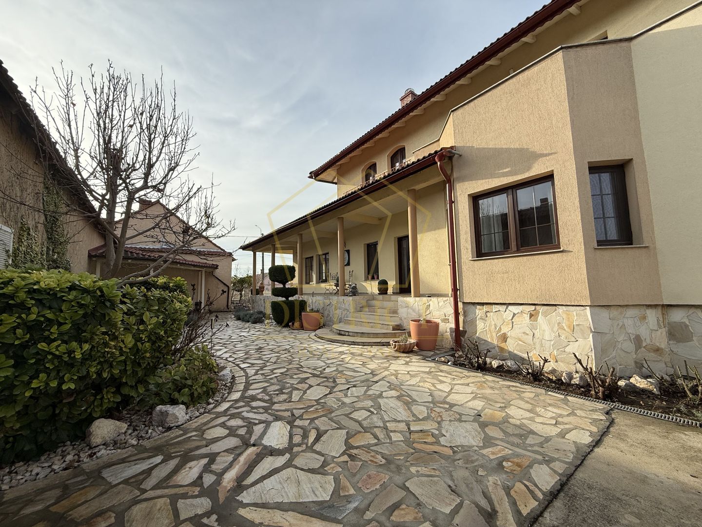 COMISION 0% Vila cu 6 camere deosebita D+P+1E I Biled - Poză 8