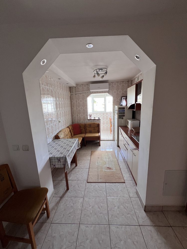 Vanzare apartament 3 camere, 2 bai, bloc 1983, Titan-Fizicienilor - Poză 3