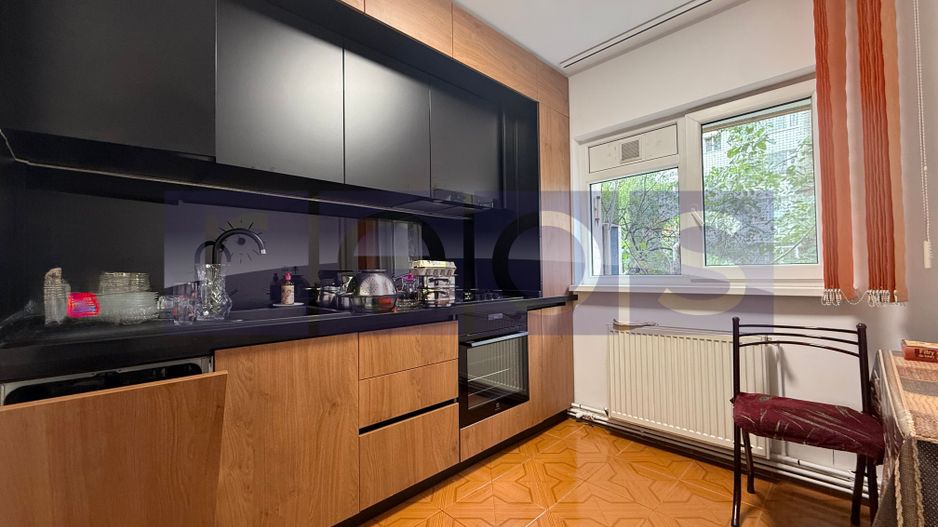 VÂNZARE 3 CAMERE | ZONA TITAN-OZANA | CENTRALA PROPRIE | 2 BĂI - Poză 9