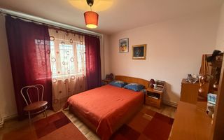 4 camere 95 mp | 1 Mai – etaj 3/4 | 2 bai |  centrala | bloc 1988 - Poză 3