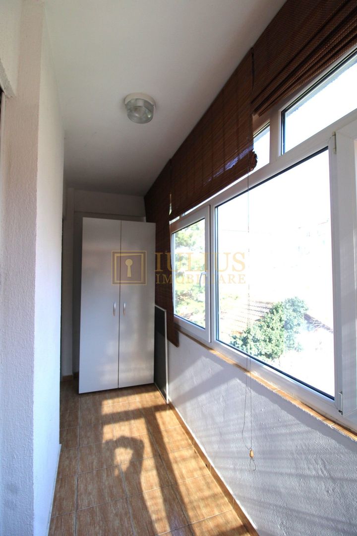 3 camere spatioase, 2 bai, balcon + loc de parcare cu acces controlat - Poză 20