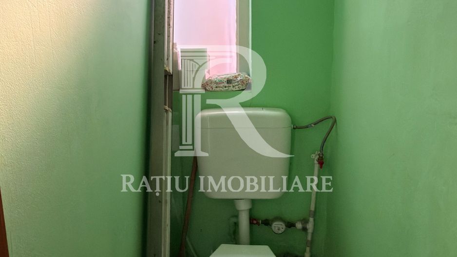 Casă cu spațiu comercial la stradă | Curte | Grădină | Oradea - Poză 7