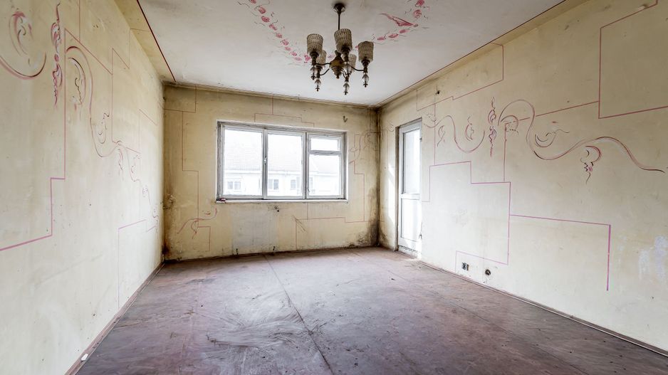 Apartament decomandat, 2 camere, Alfa, la 2 pași de stația de tramvai - Poză 2