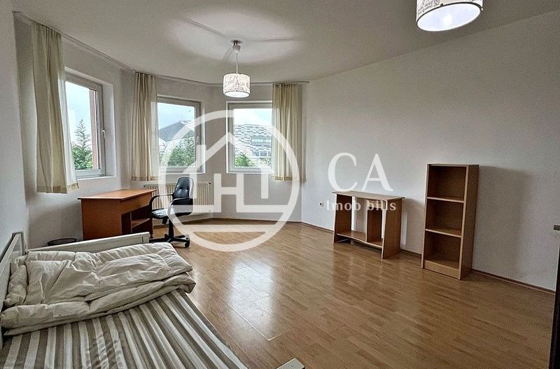 Casă de închiriat cu 4 camere în Cartierul Europa, Oradea - Poză 8
