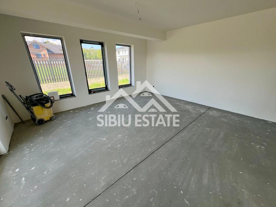 Casa individuala generoasa 5 camere, carport si pivnita curte 500 mp - Poză 9