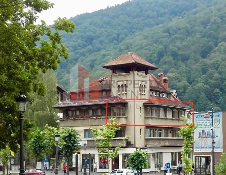 Apartament 3 camere, Bd. Carol I, vizavi de Hotel Montana, centrul Sinaiei - Poză 1