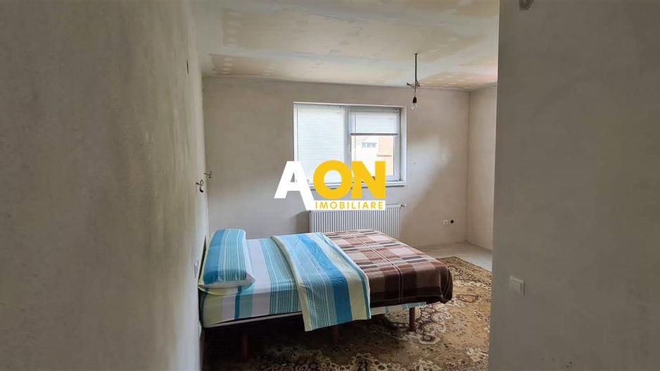 De vanzare casa 4 camere 1392 mp teren in Oarda de Sus - Poză 7