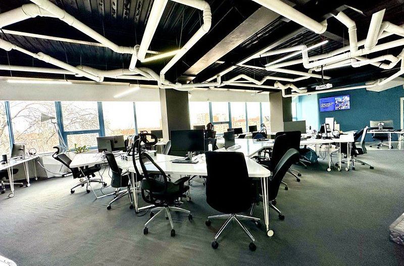 Spacecraft Office - Poză 1