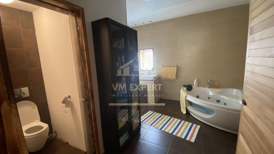 VILA CAMPULUNG, TEREN 4200 MP, PRET 259000 EURO - Poză 4