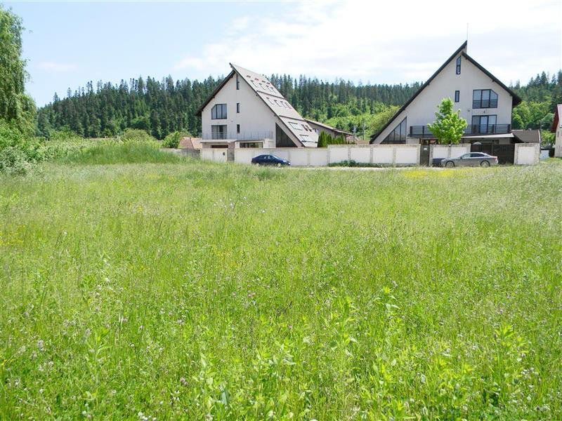 Teren intravilan cu utilitati in centrul comunei Cristian - Poză 2