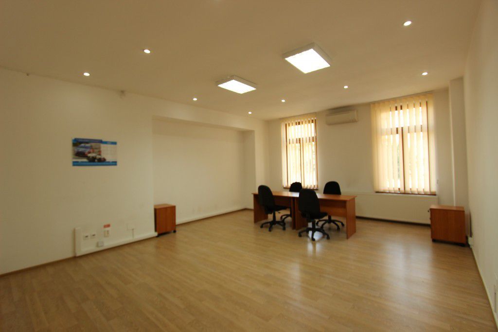 Spațiu de birouri de 215mp de închiriat în zona Take Ionescu - Poză 1