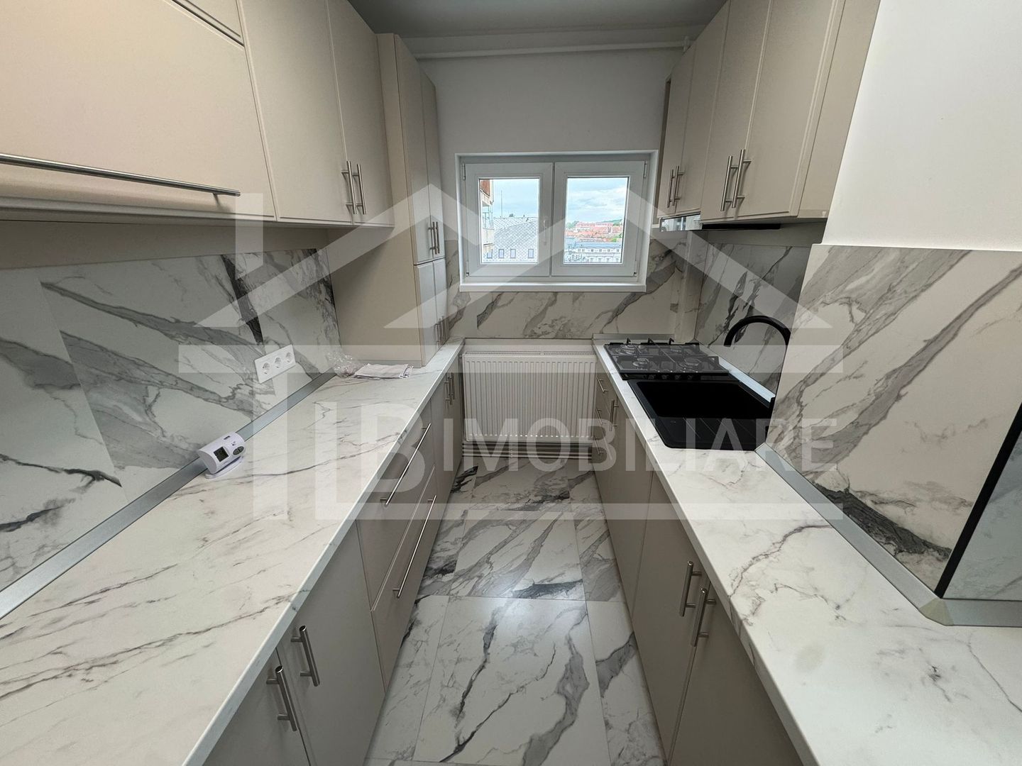 Apartament cu 2 camere, 50mp, decomandat, Zona Centrala - Poză 2