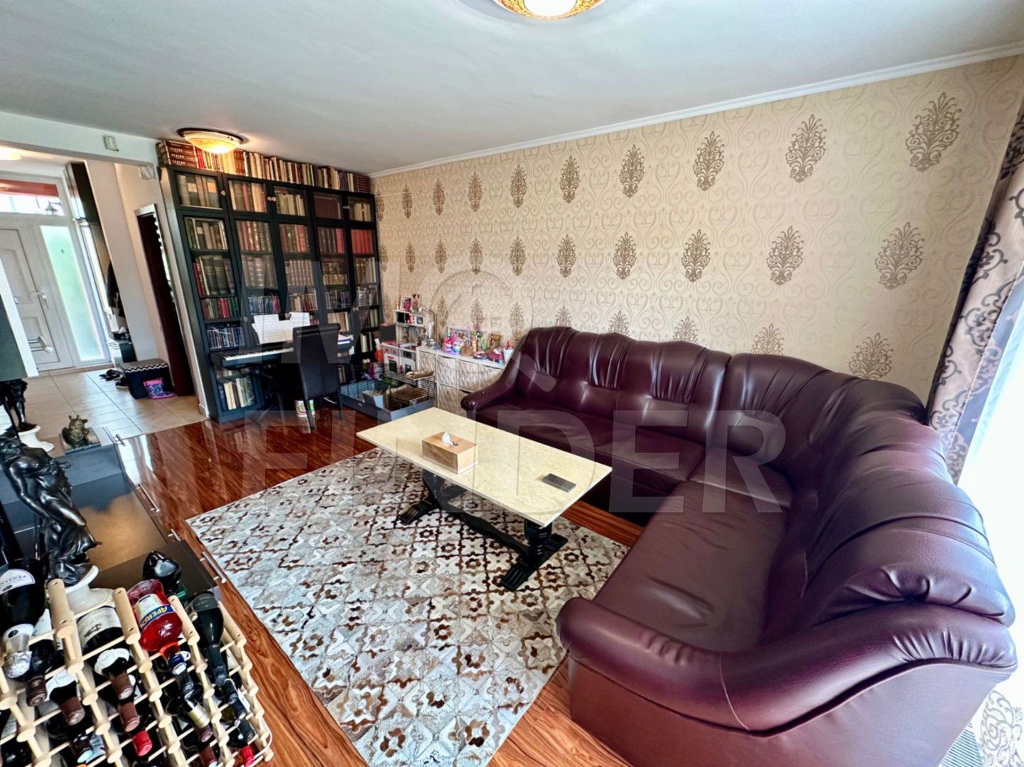 Duplex finisat cu garaj și 3 parcări - Bună Ziua – teren 231 mp - Poză 3