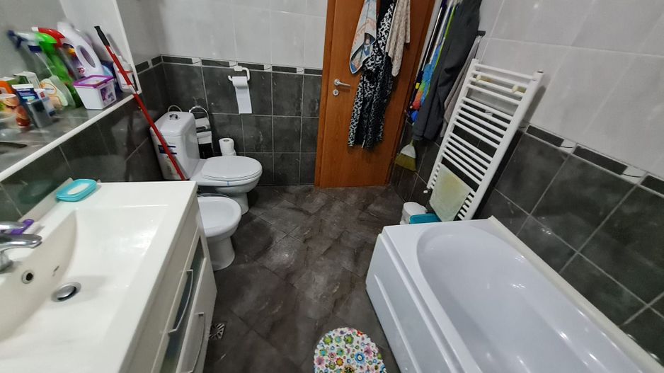 Apartament generos cu o camera - Poză 11