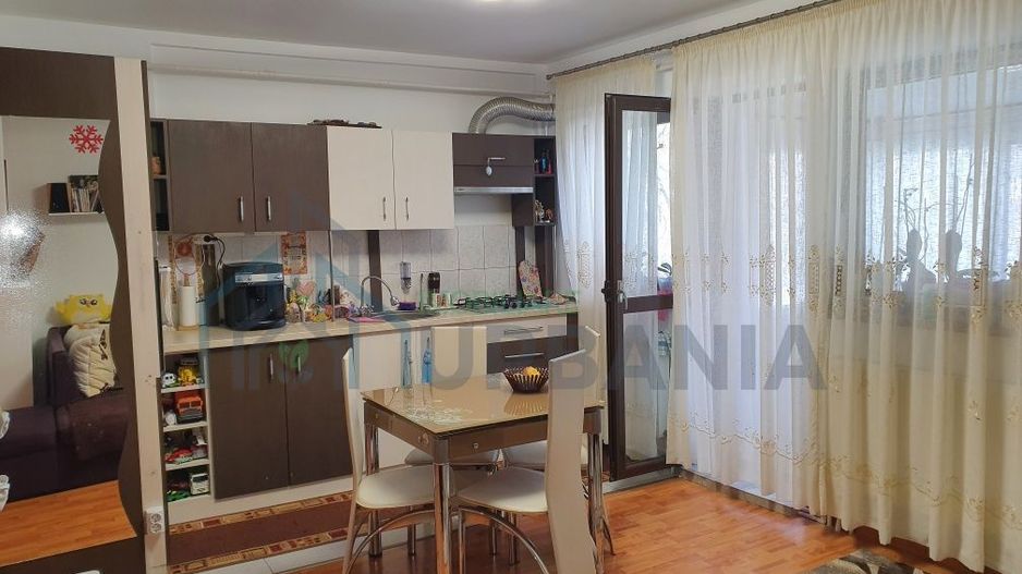Apartament 3 camere, 73 mp, etaj 3/3, zona Aviației, Iași - Poză 1