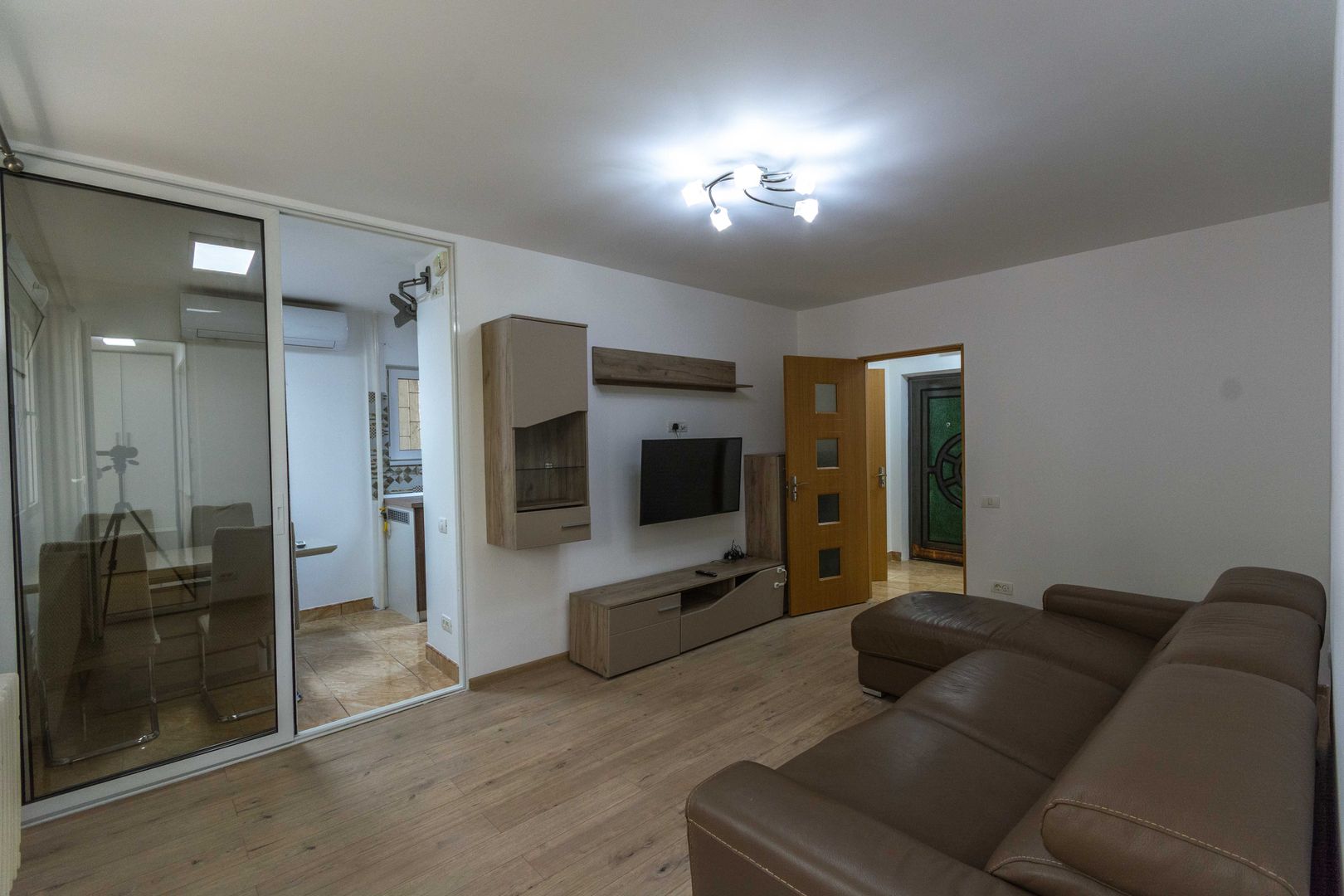 Titan - Prisaca Dornei nr. 6, Parcul Titanii,  2 camere cu loc de parc - Poză 1