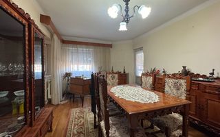 Apartament cu 3 camere decomandate, etaj 2, Centru - Poză 2