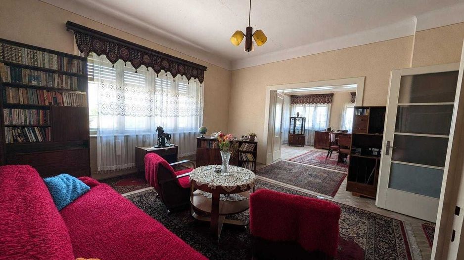 Apartament în casă, 3 camere | 132 mp utili | 3 pivnițe (68 mp) | Ultracentral – Alba Iulia - Poză 2
