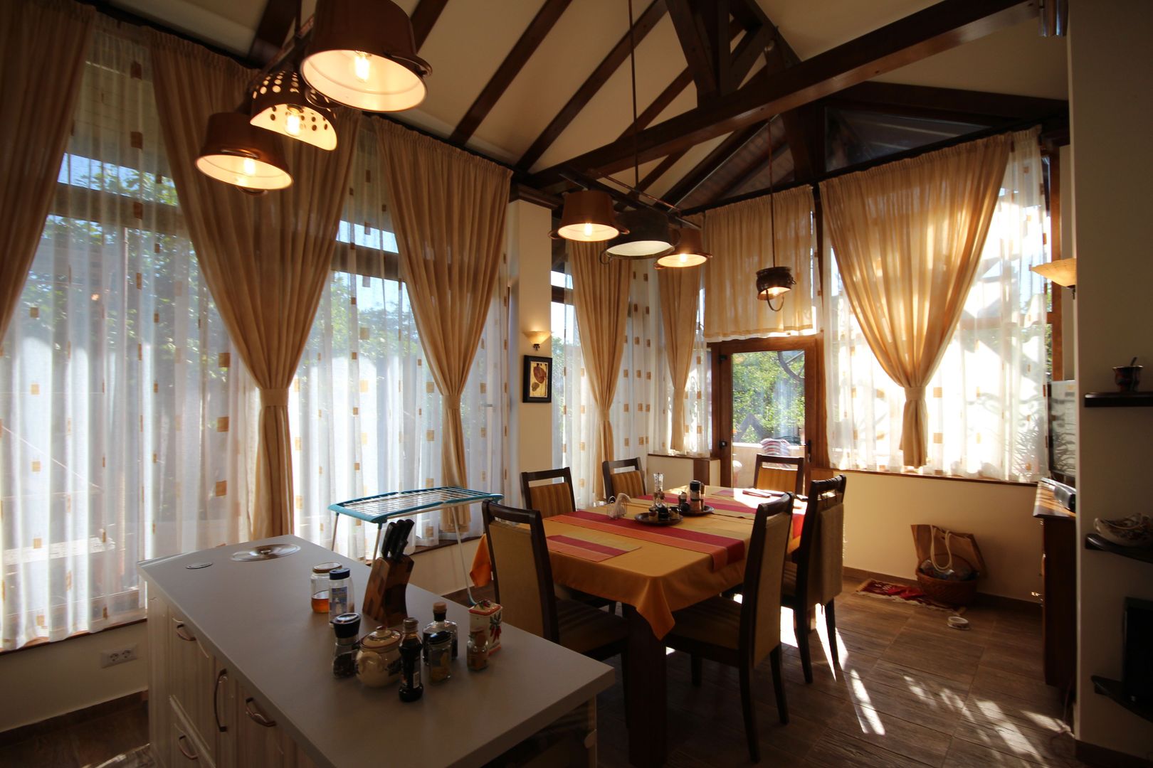 Vila frumoasa de vanzare in zona Balcescu! - Poză 17