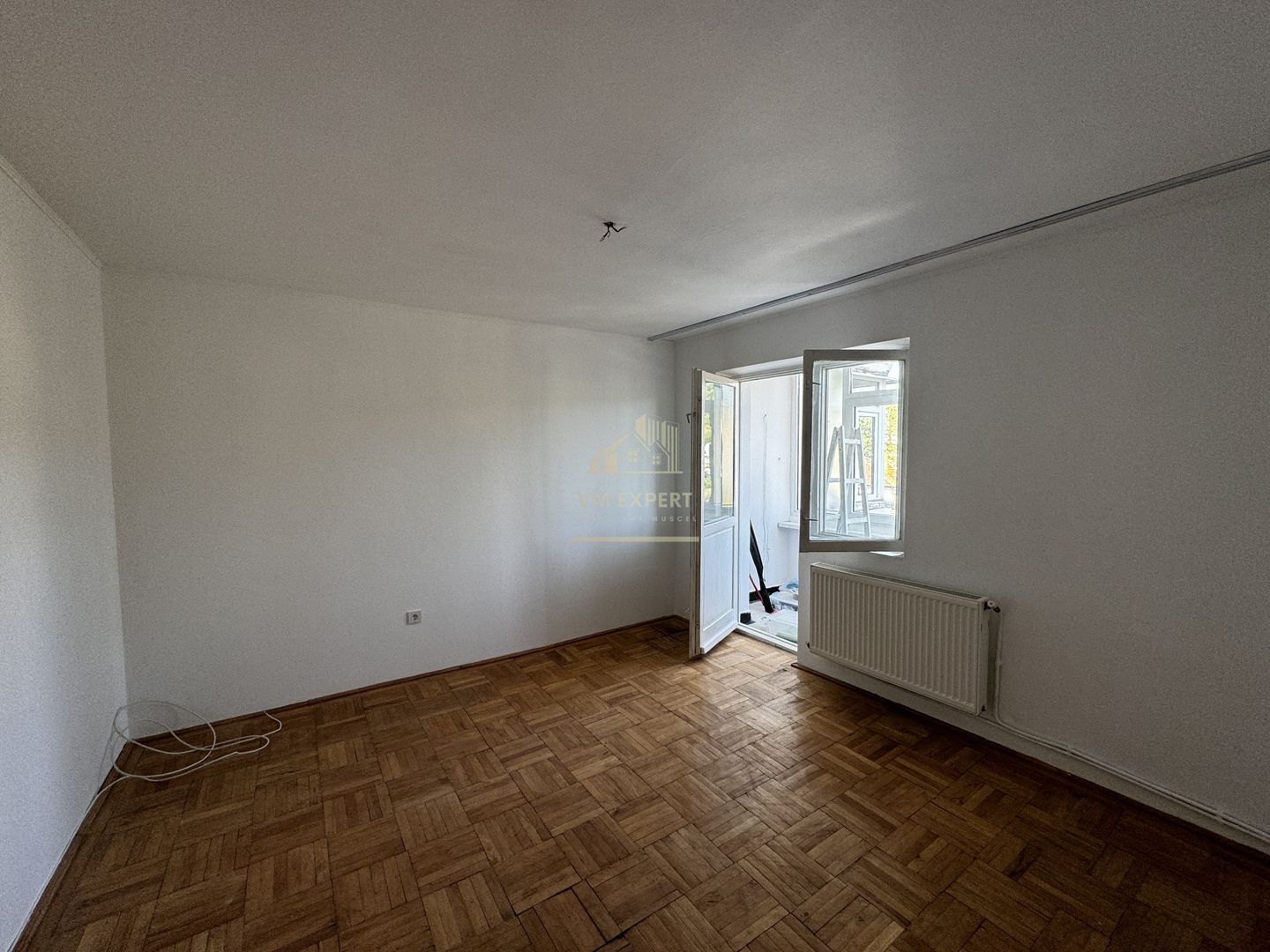 APARTAMENT 2 CAMERE, ETAJ 3, CAMPULUNG, ARGES - Poză 1