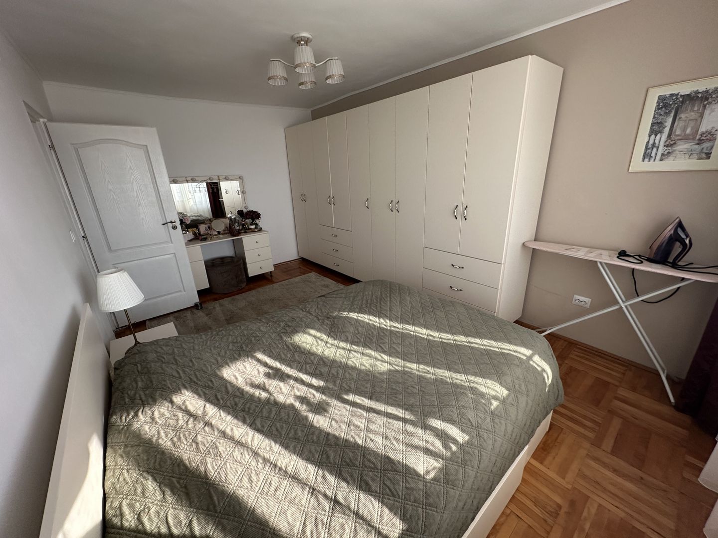 Apartment 3 camere mobilat - Poză 15