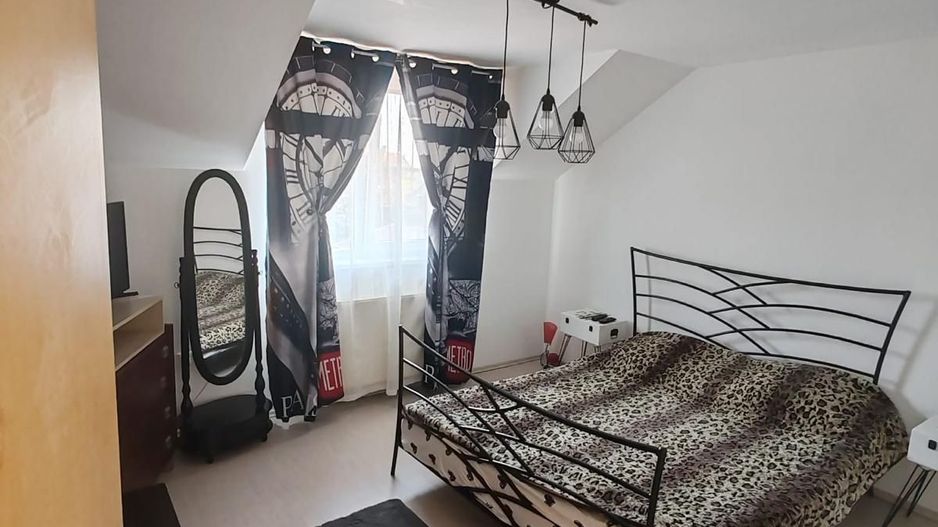 VÂNDUT! I 1/2 Duplex P+1 I Sânmihaiu Român - Poză 4