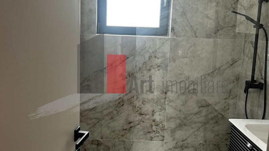 Apartament cu 3 camere - Zona Unirii - Poză 3