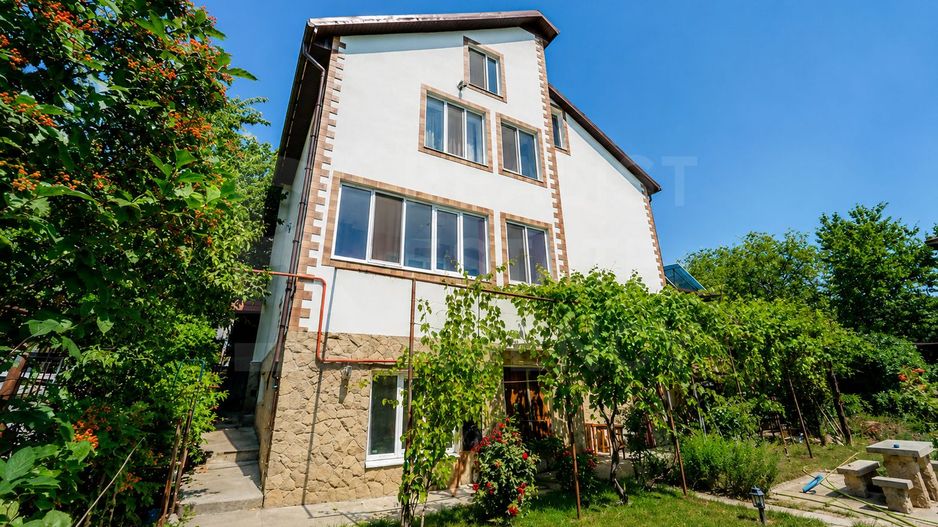 Vânzare, casa, 8 camere, str. Olimpica, Codru - Poză 2