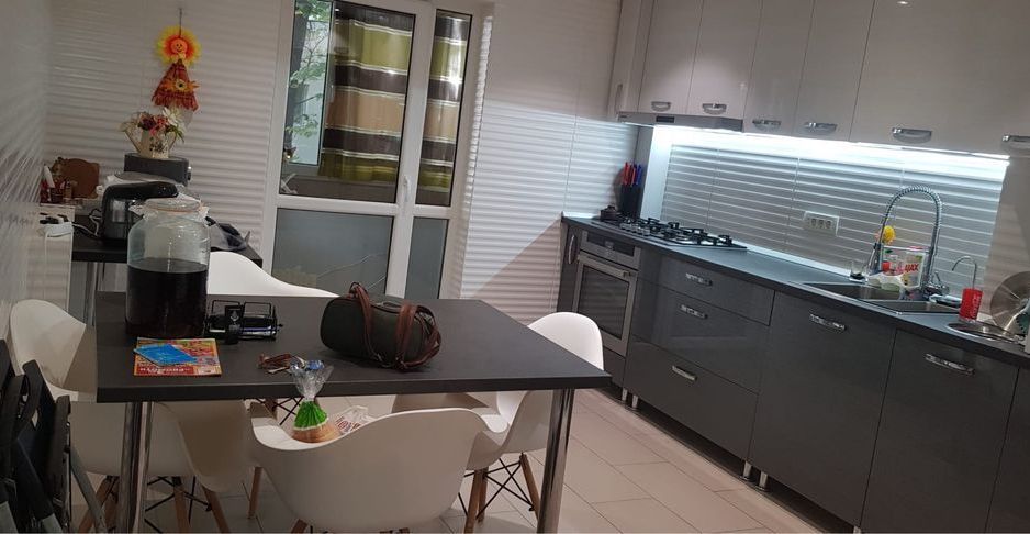 Apartament 4 camere Huedin - Poză 1