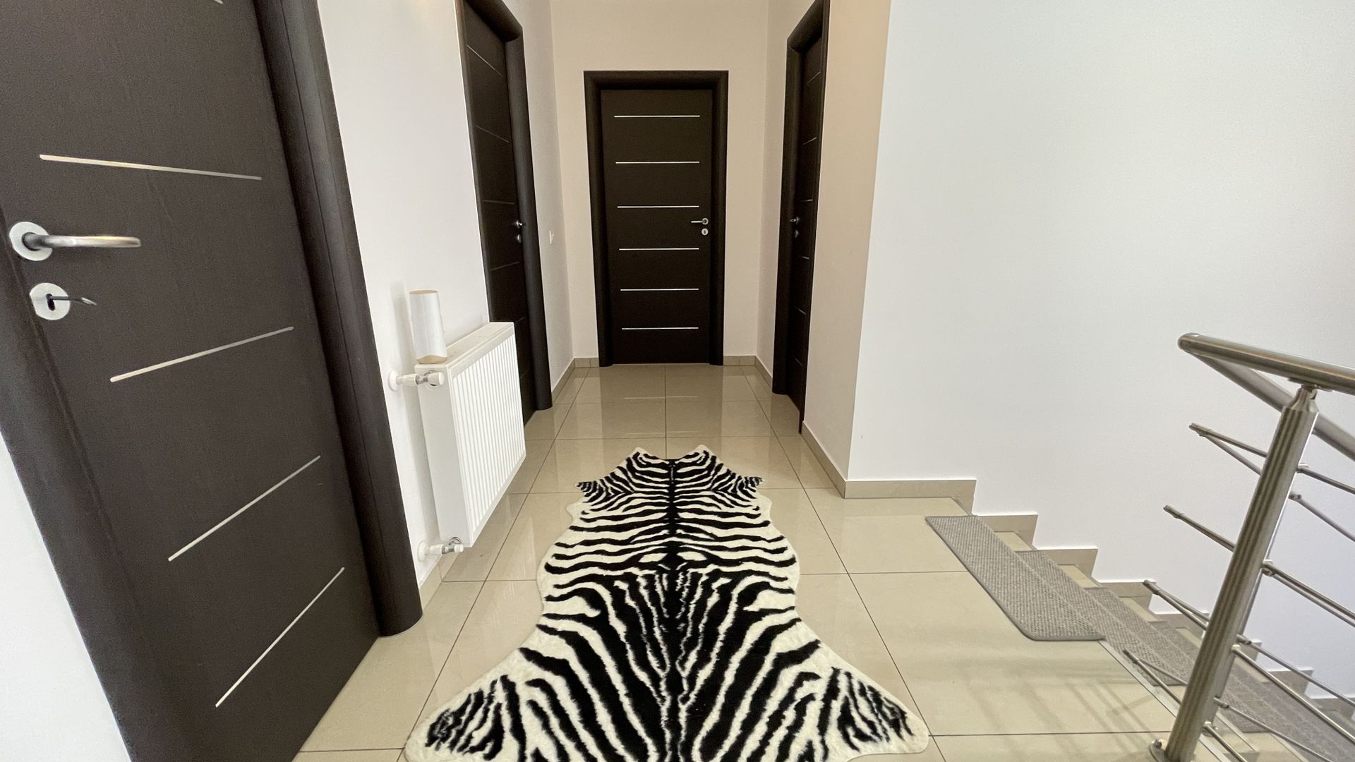 Locuinta eleganta cu finisaje premium - Poză 20