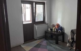 De vanzare apartament cu 2 camere, zona Scolii 7. - Poză 1