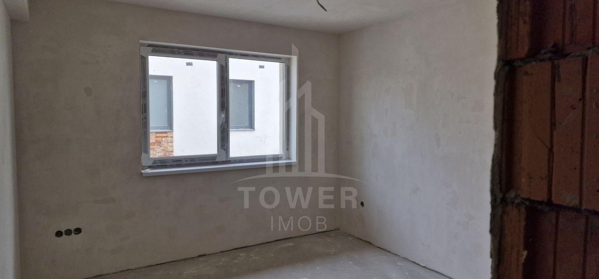 Casa tip quadruplex 5 camere ,la cheie - Poză 2