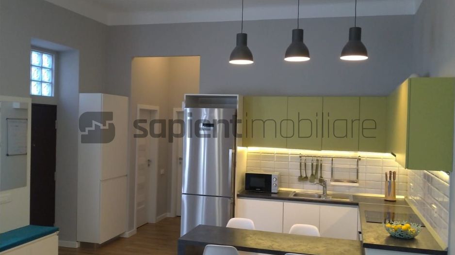 APARTAMENT CENTRAL CU 3 CAMERE - Poză 1