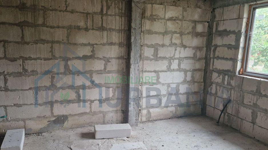 Casă în Măcărești (Prisăcani) - duplex la roșu, etaj, garaj, mansardă 60 mp - Poză 3