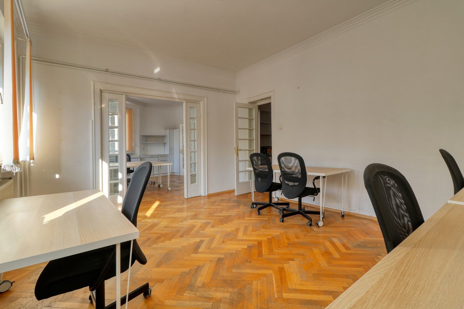 Romană- 5 camere- 140 mp - centrala termica - Poză 1