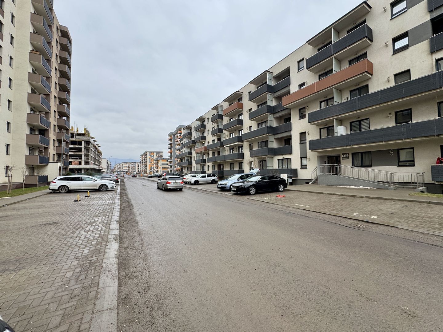 Apartament cu 2 camere, decomandat, in Tractorul - Poză 15