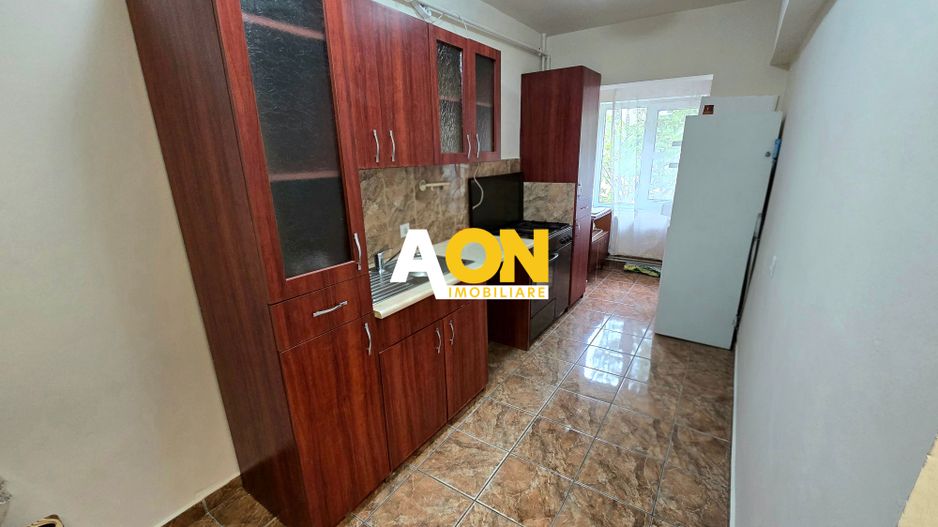 Garsonieră de închiriat, Etaj 1, Zona Spitalului Județean - Cetate - Poză 3