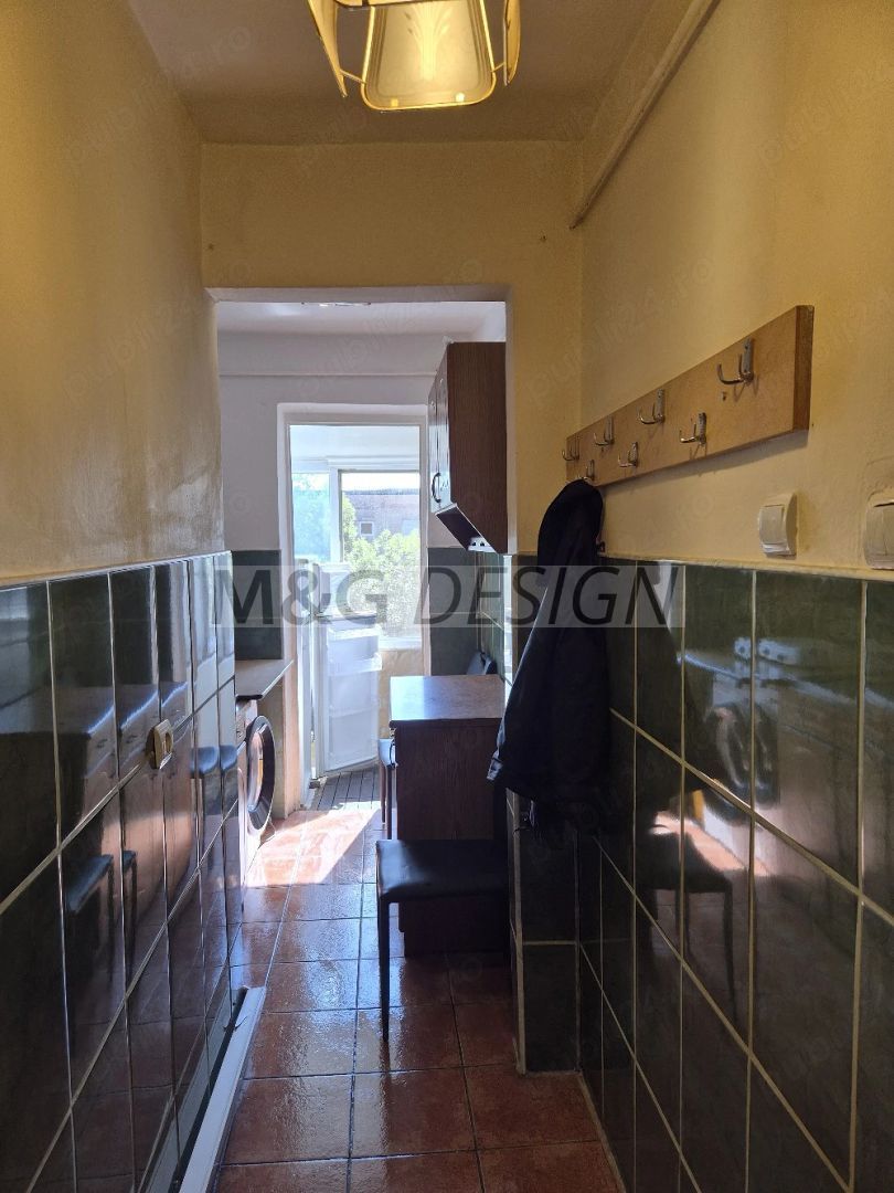 Garsoniera zona Blascovici  etaj 4 cu acoperis - Poză 4