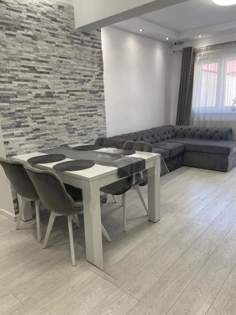 Inchirere vila deosebita si moderna in Vatra Luminoasa - Poză 2