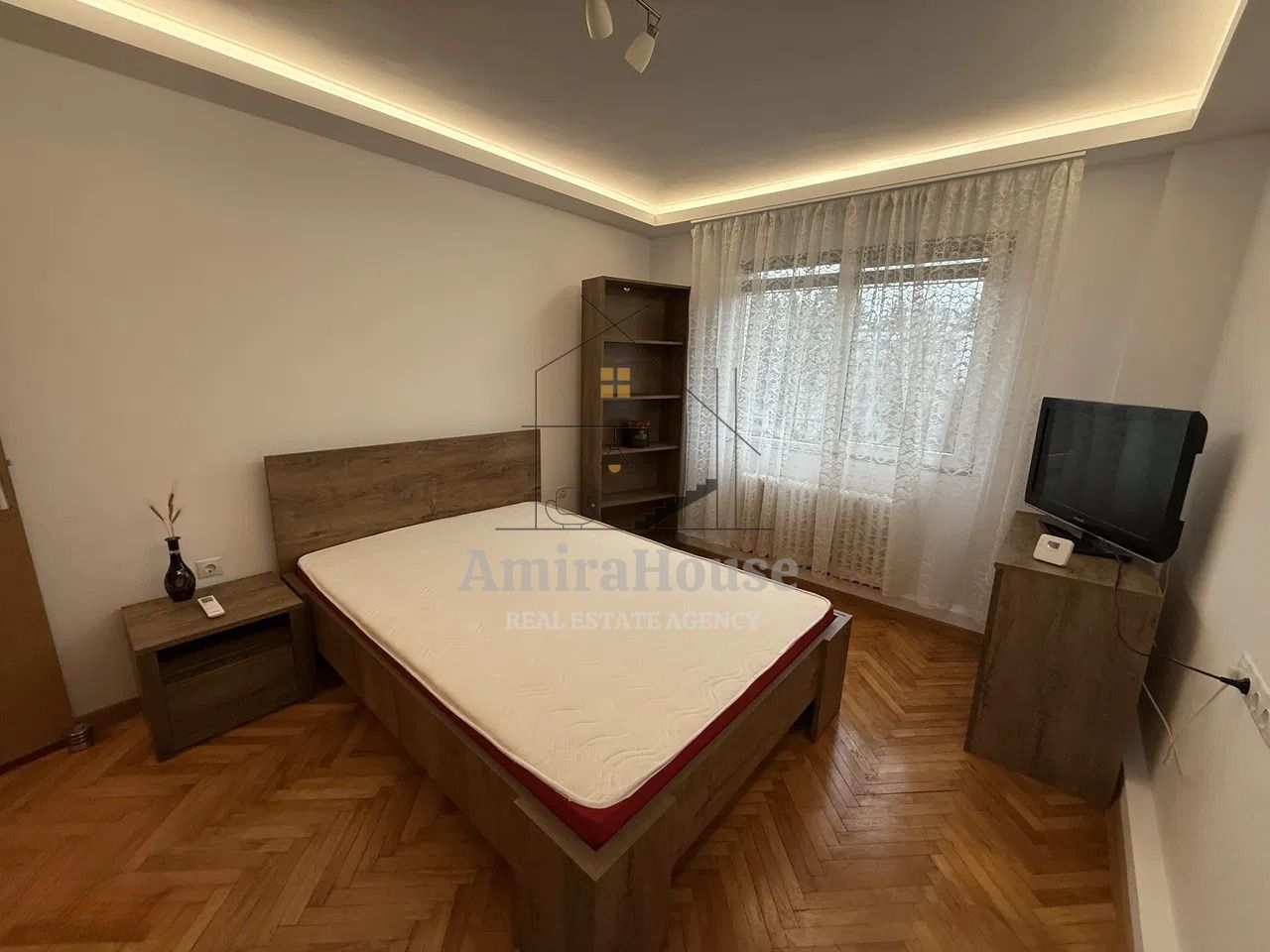 Apartament 3 camere mobilat si 2 garaje zona Bucium - Poză 2