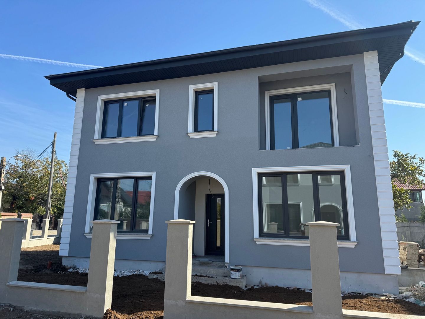 Vila Tunari CENTRAL, 140m2 si curte mare - Poză 2
