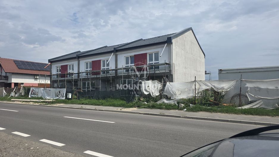 Casă tip Triplex 130 mp/utili, teren 270 mp,str. Lânii, Bartolomeu - Poză 2