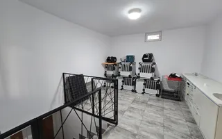 Casa de inchiriat in Vladimirescu (pretabil pentru Birou,Cabinet etc.) - Poză 13